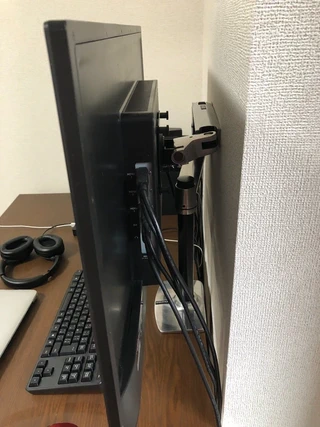 モニターアーム